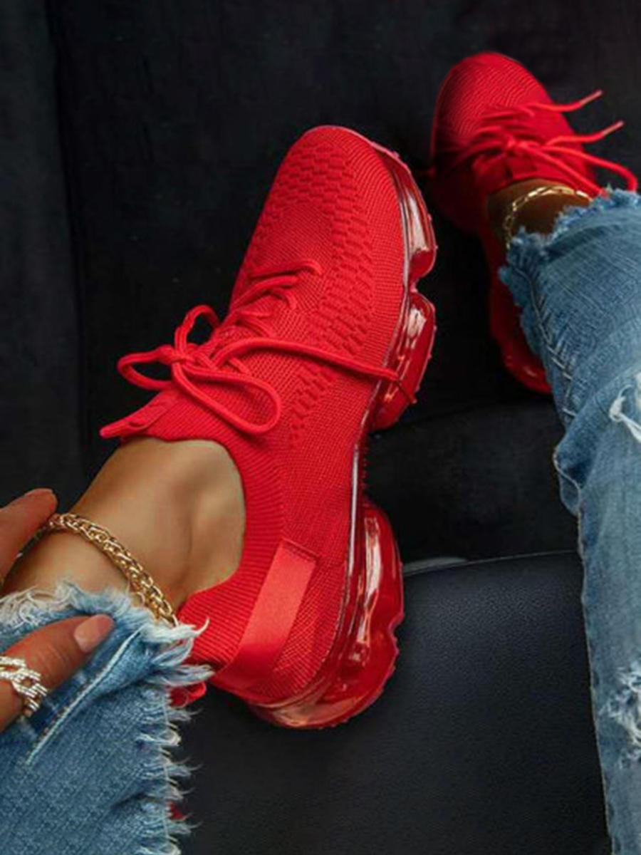 

LW Sporty Round-toe Red Sneakers