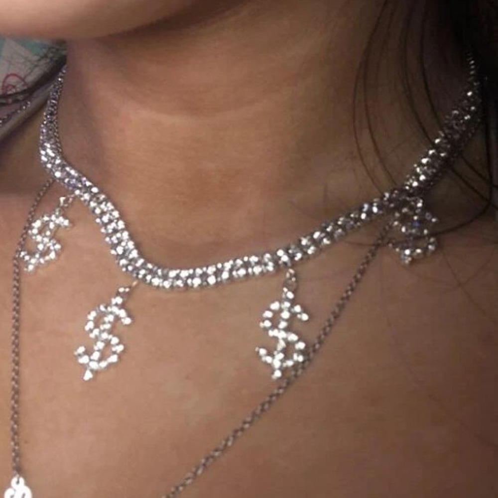 

LW Casual Letter Silver Necklace