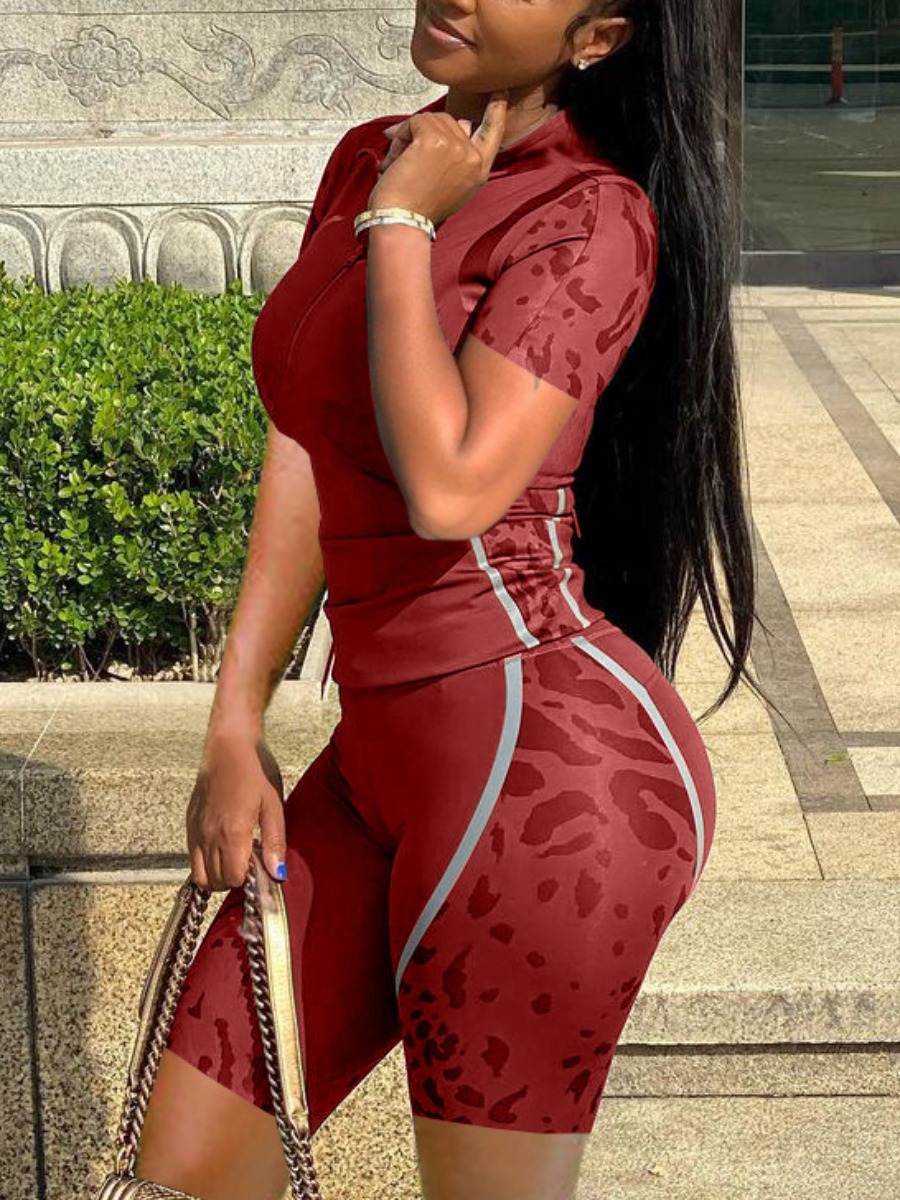 

Lovely Sporty Leopard Print Striped Red Two Piece Shorts Set