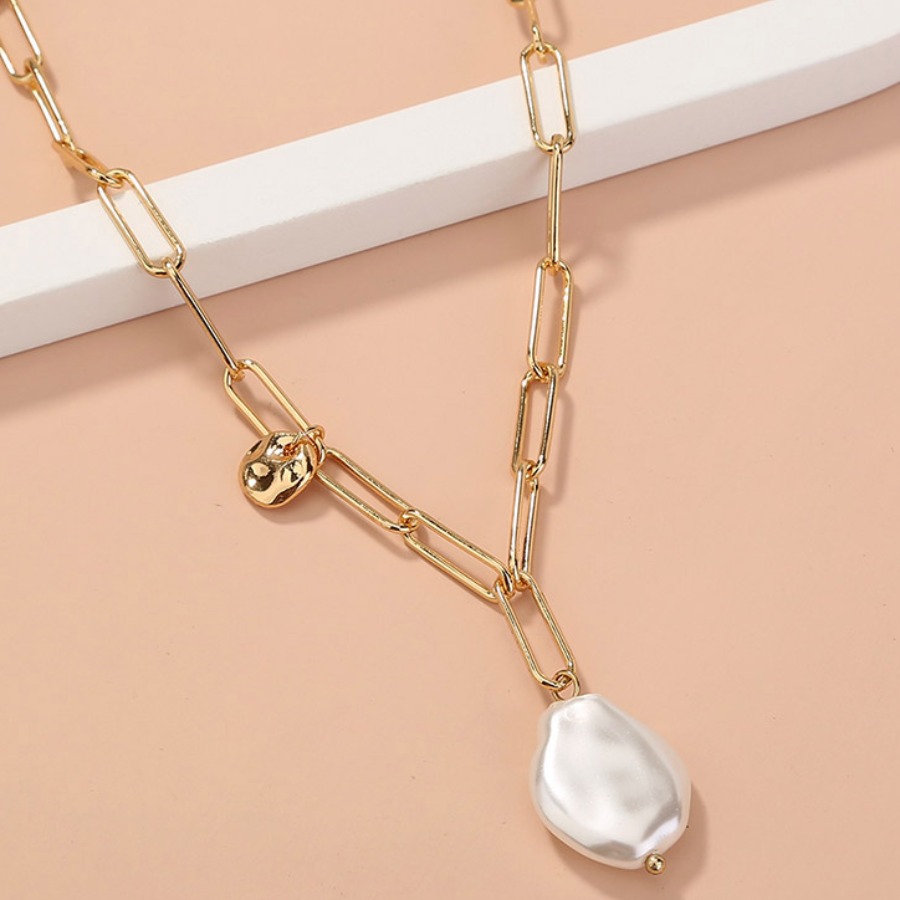 

Lovely Casual Hollow-out Gold Necklace