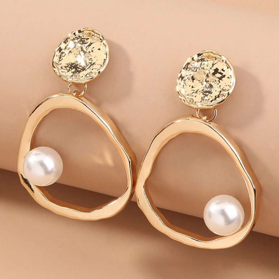 

Lovely Casual Pearl Decoration Gold Earring