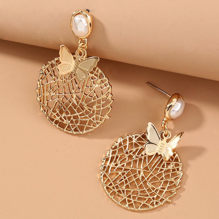 

Lovely Casual Butterfly Decoration Gold Earring