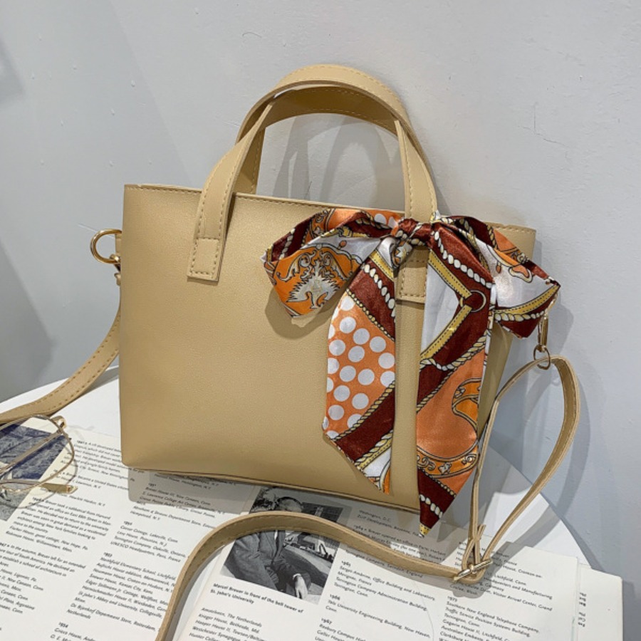 

Lovely Casual Metal Accessories Decoration Yellow Crossbody Bag