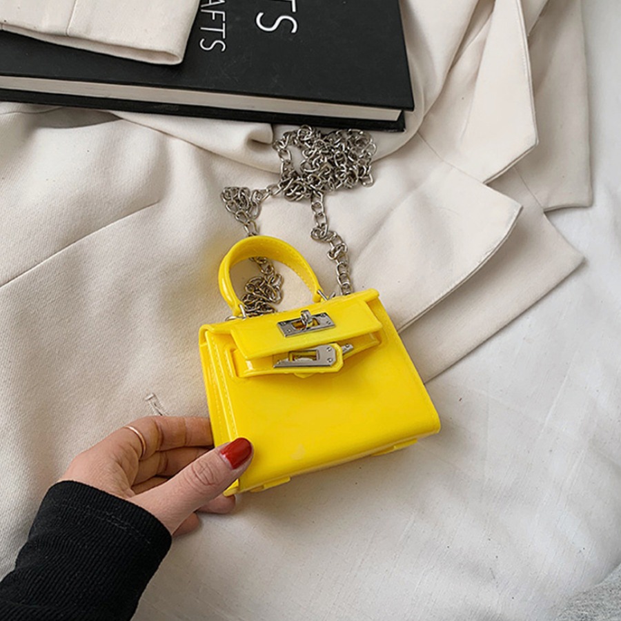 

Lovely Casual Chain Strap Yellow Crossbody Bag