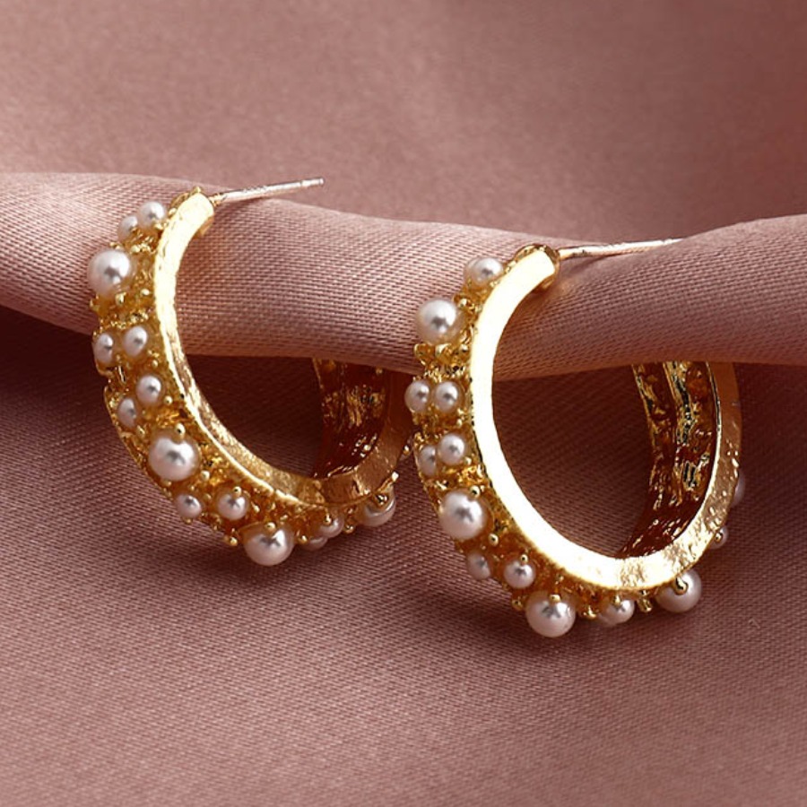 

Lovely Casual Pearl Decoration Gold Earring