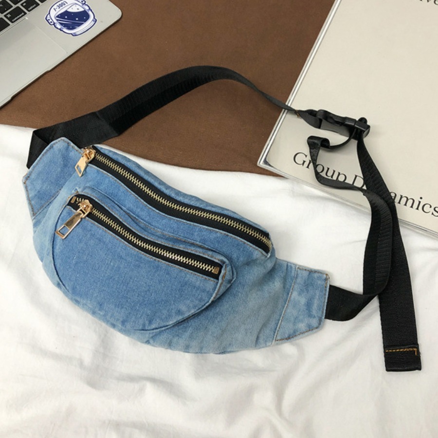 

LW Sporty Buckle Strap Baby Blue Bum Bag