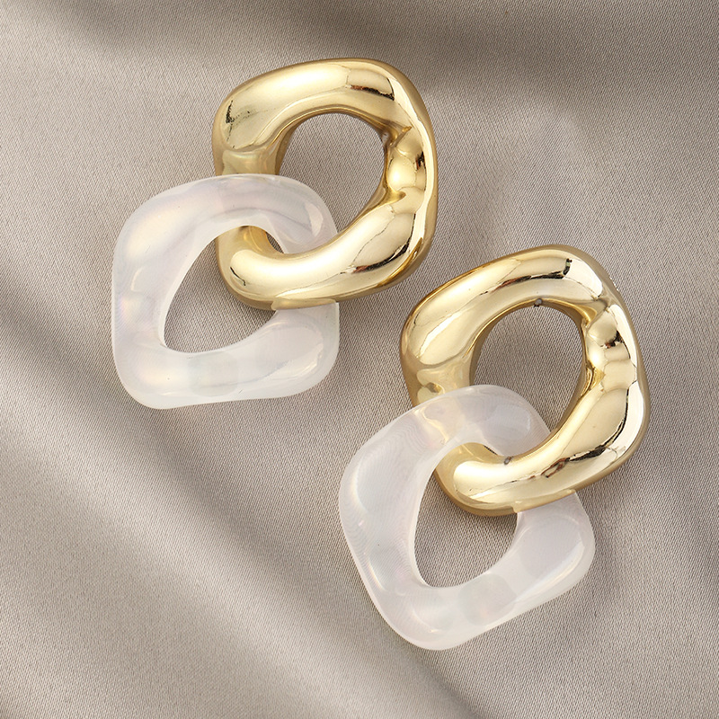 

Lovely Casual Hollow-out White Earring