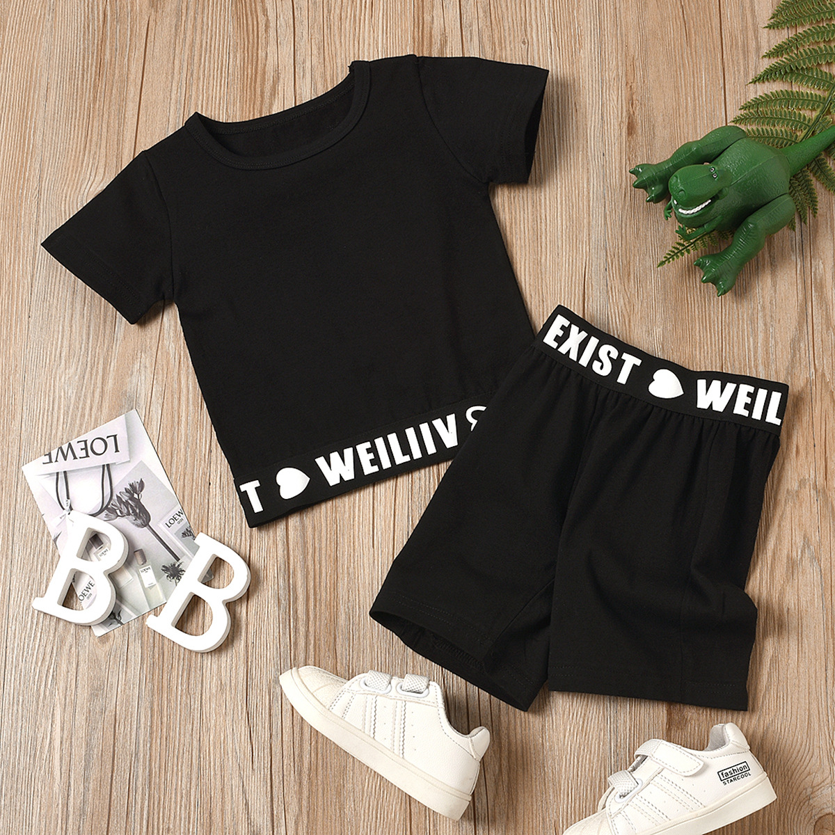 

Lovely Girl SportyO Neck Letter Print Black Two Piece Shorts Set