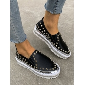 LW Street Rivet Decoration Black Flats