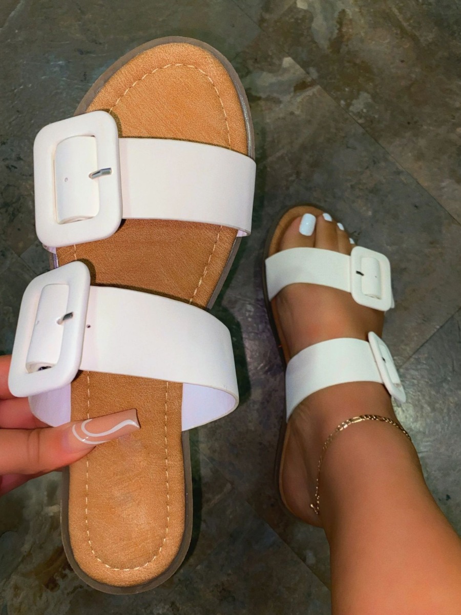 

LW Casual Buckle Design White Slippers