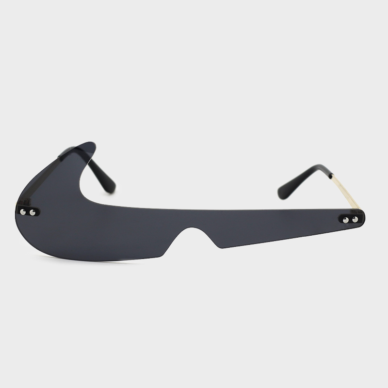 

LW Street Asymmetrical Black Sunglasses