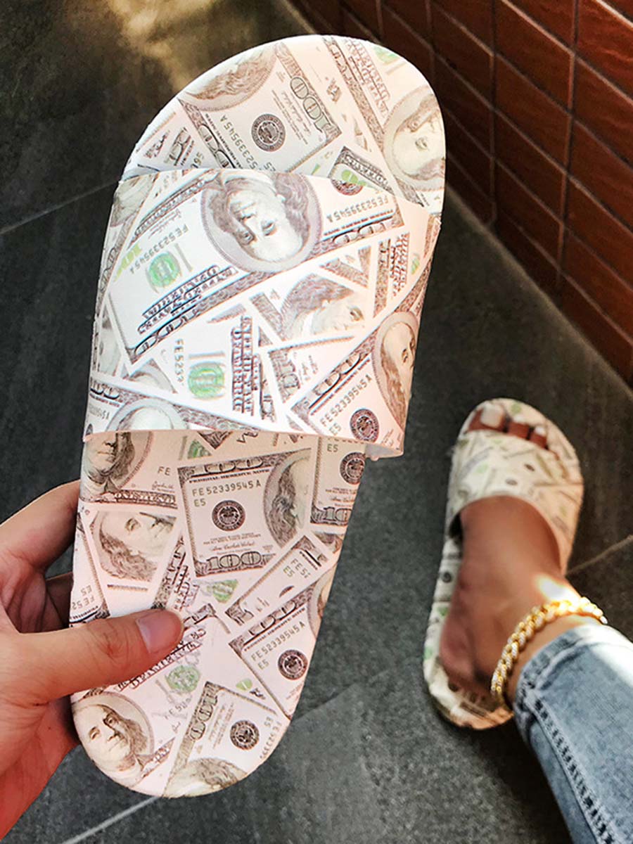 

Lovely Casual Money Print Green Slippers