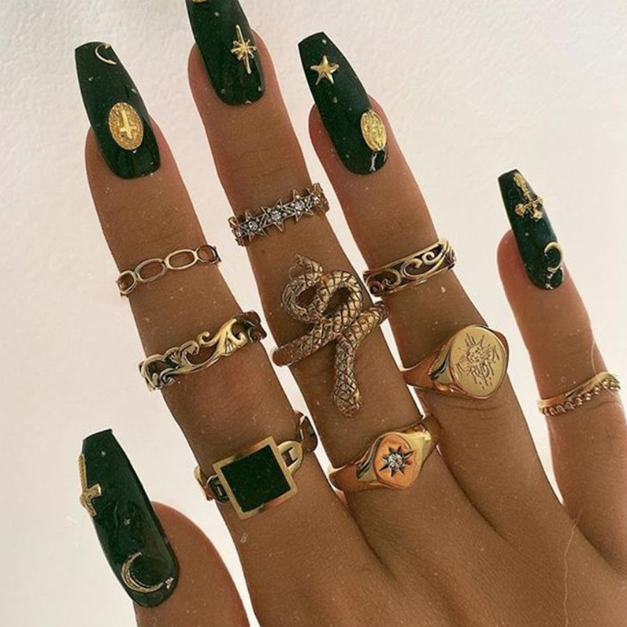 

Lovely 9 Street Snake Decoration Gold Ring
