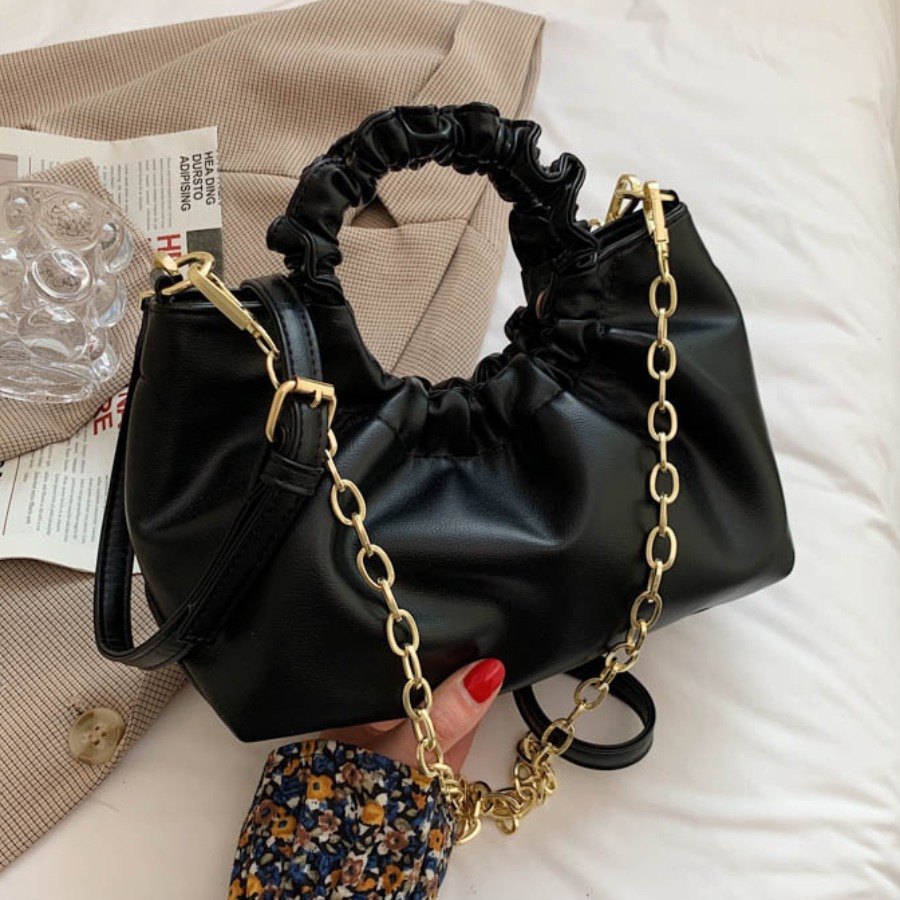 

Lovely Casual Fold Design Black Messenger Bag