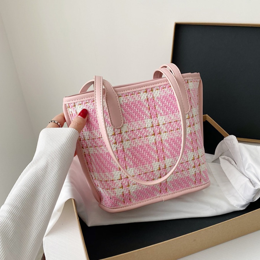 

Lovely Casual Plaid Pattern Pink Messenger Bag