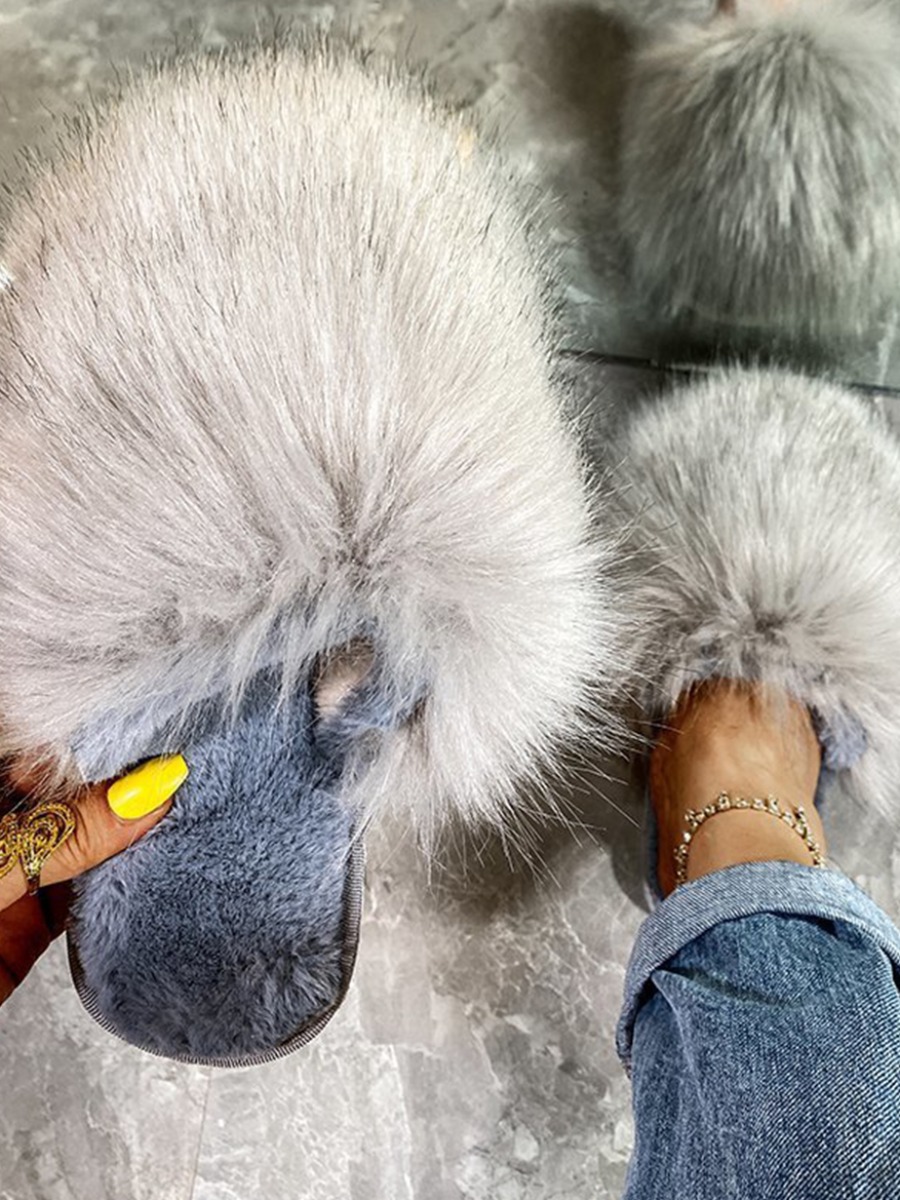 

Lovely Casual Fluffy Grey Slippers