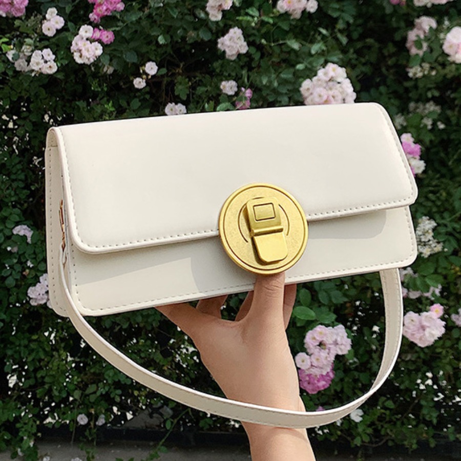 

Lovely Casual Rectangular White Shoulder Bag