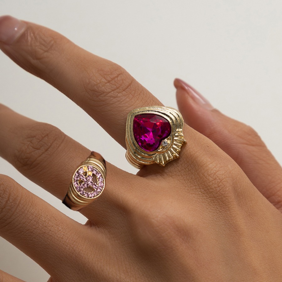 

Lovely Crystal Heart Ring, Gold
