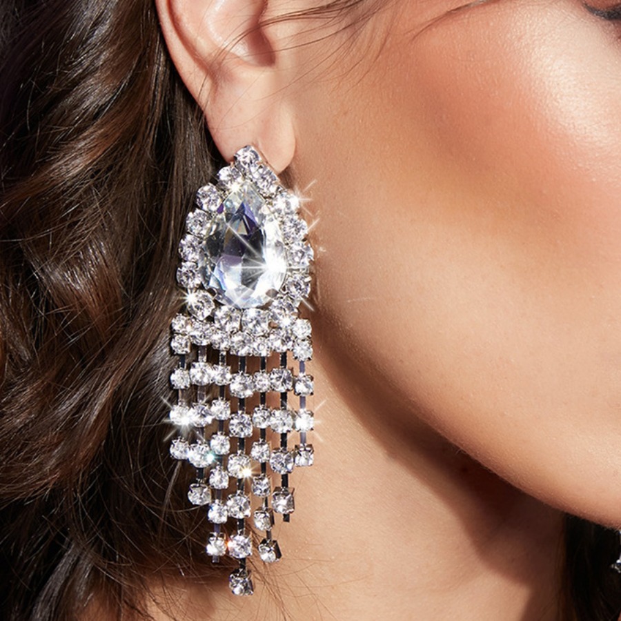 

LW Sequined Tassel Design Earring, Silver