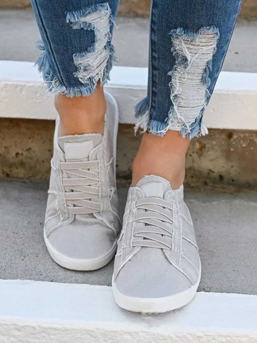 

LW Lace-up Low Heel Flats, Grey