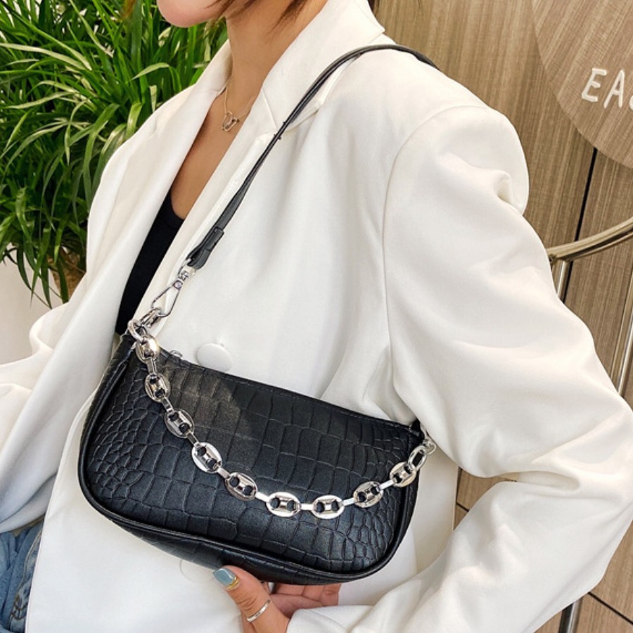 

LW Embossed Chain Decoration Shoulder Bag, Black