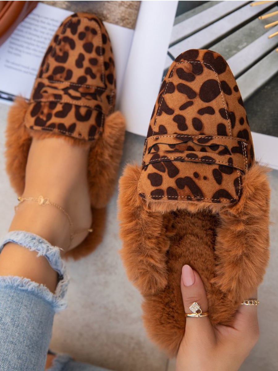 

LW SXY Leopard Print Plush Slippers