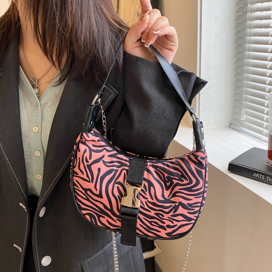 

LW Animal Print Buckle Design Shoulder Bag, Pink