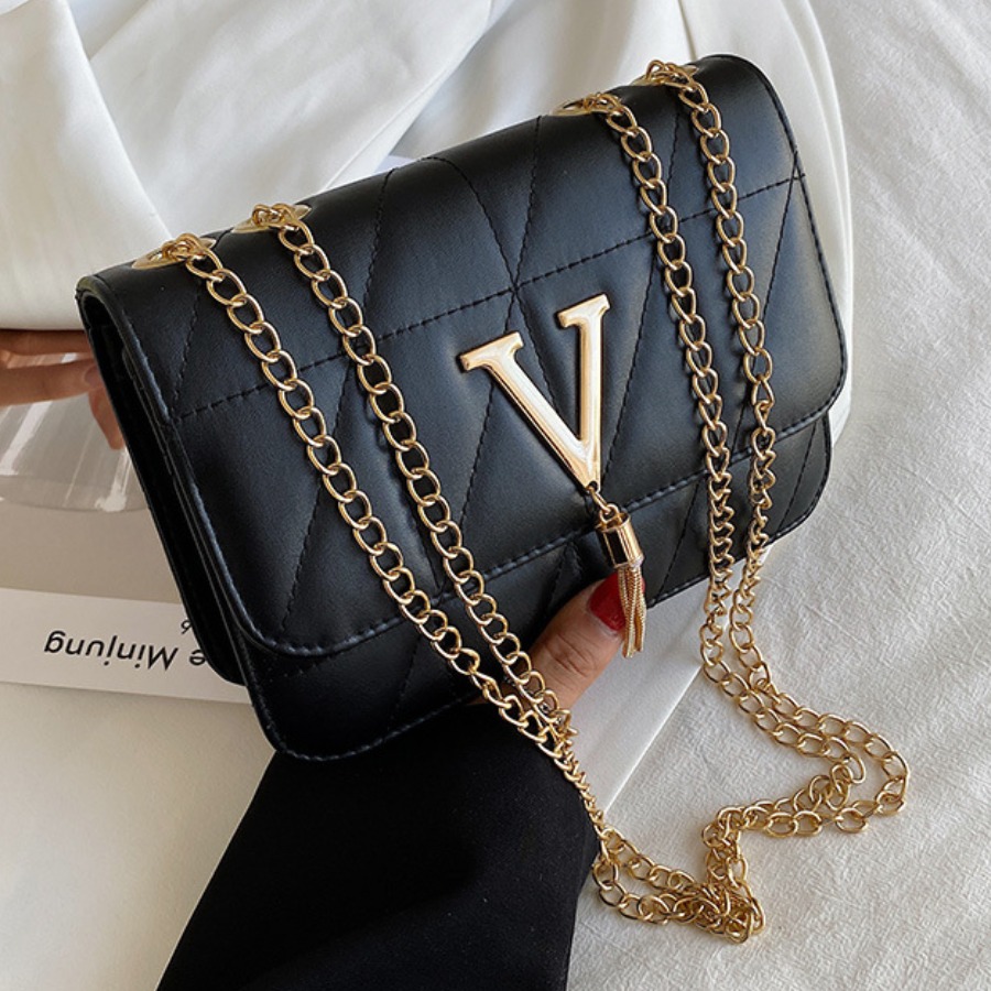 

LW Quilted Letter Tassel Decor Crossbody Bag, Black