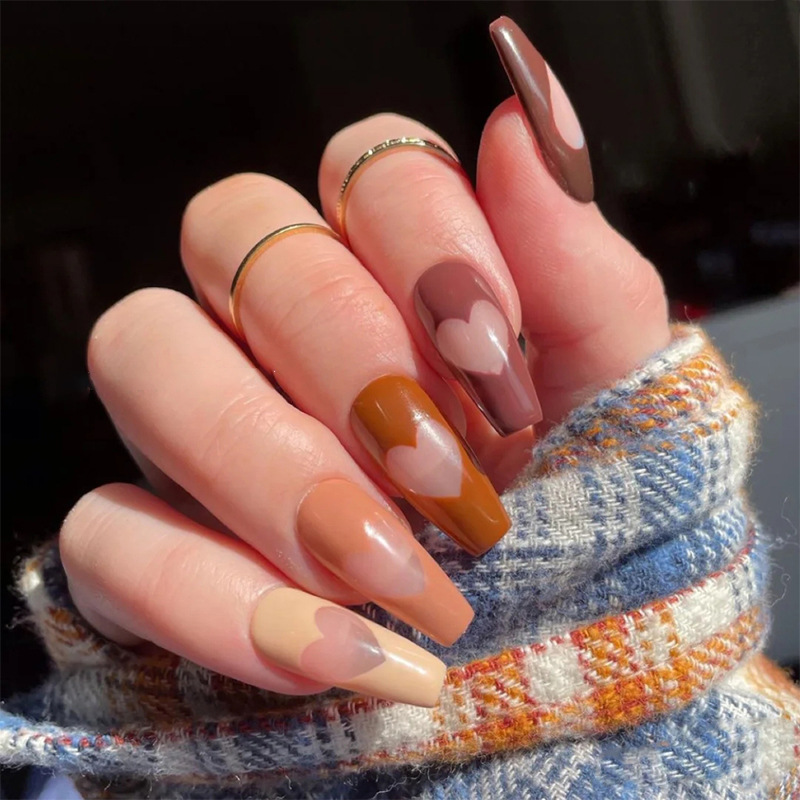 

LW 24pcs Clear Heart Pattern Fake Nail, Multi