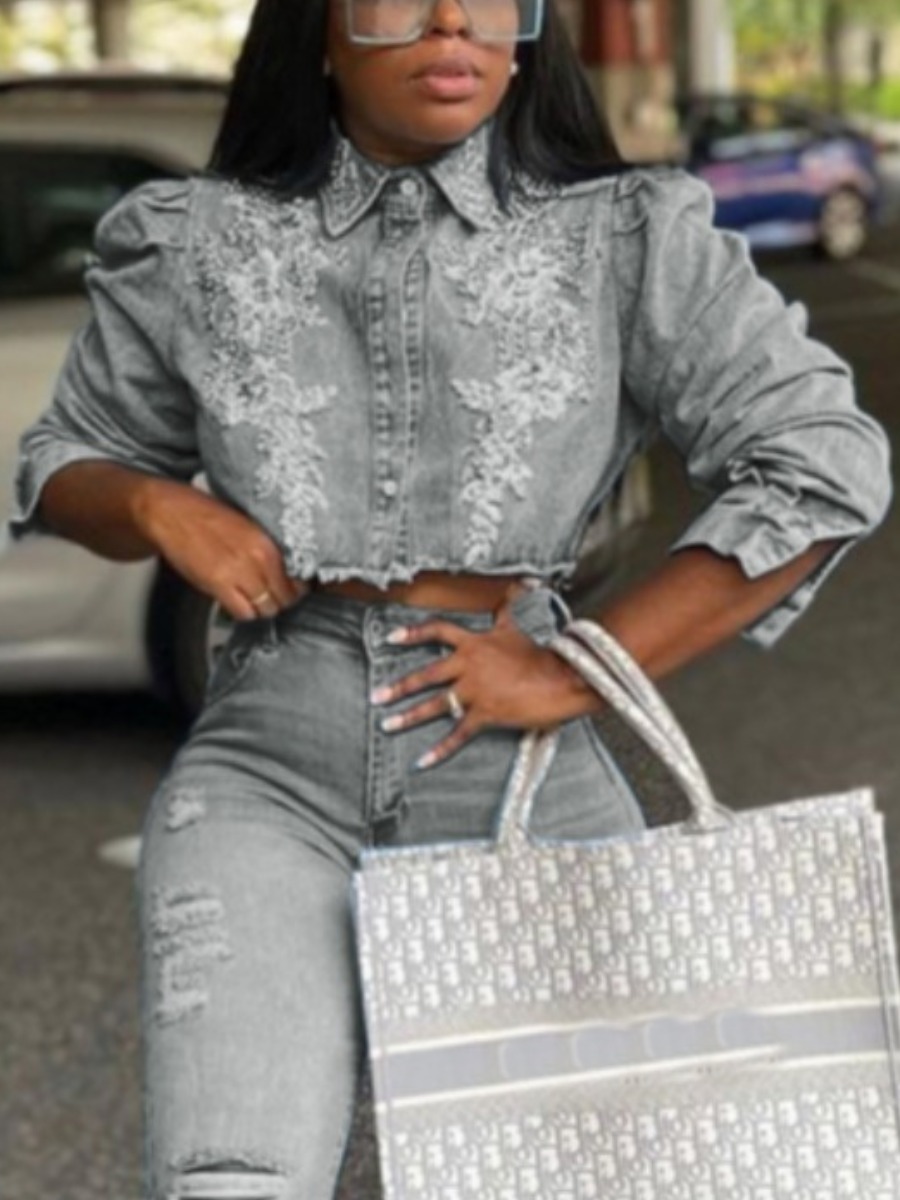 

LW Embroidered Flower Bead Decor Denim Jacket, Baby blue