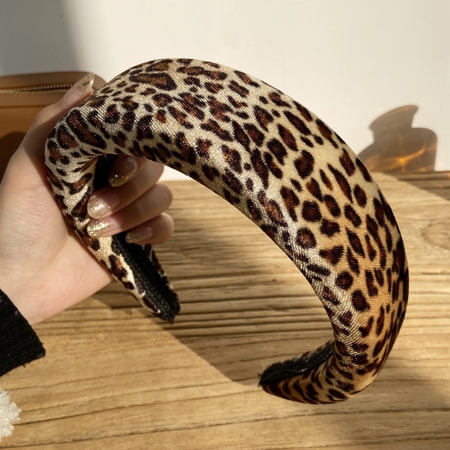 

LW Leopard Print Headband