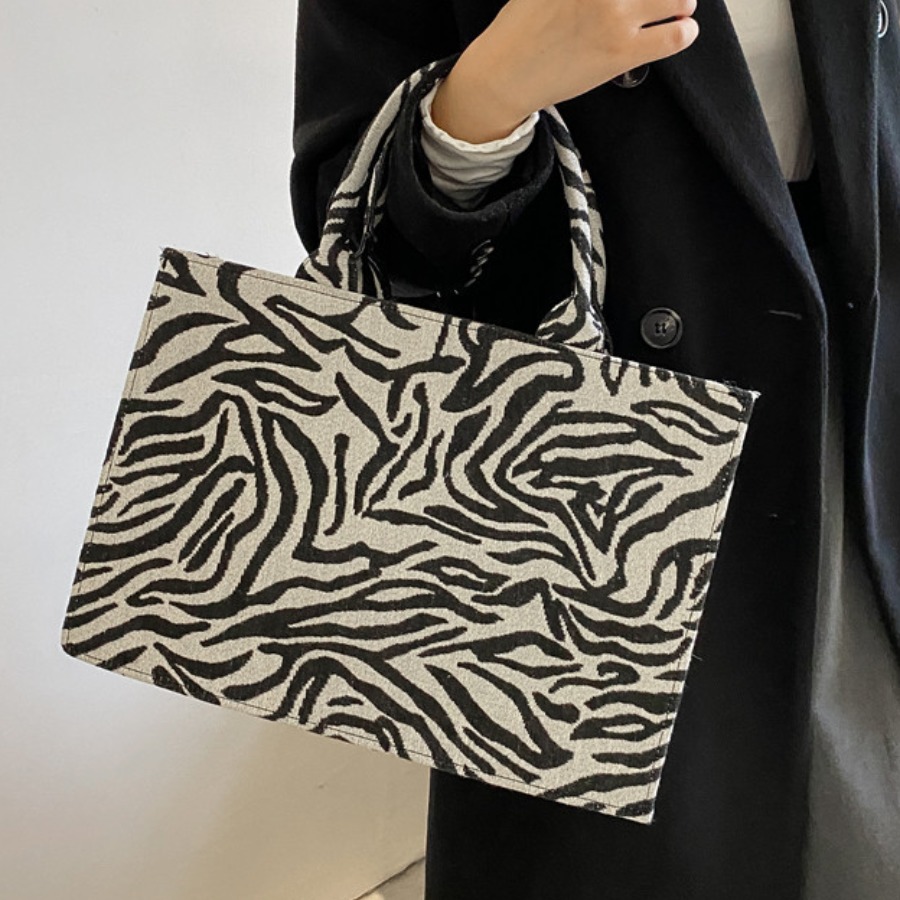 

LW Patchwork Animal Print Messenger Bag, Zebra stripe