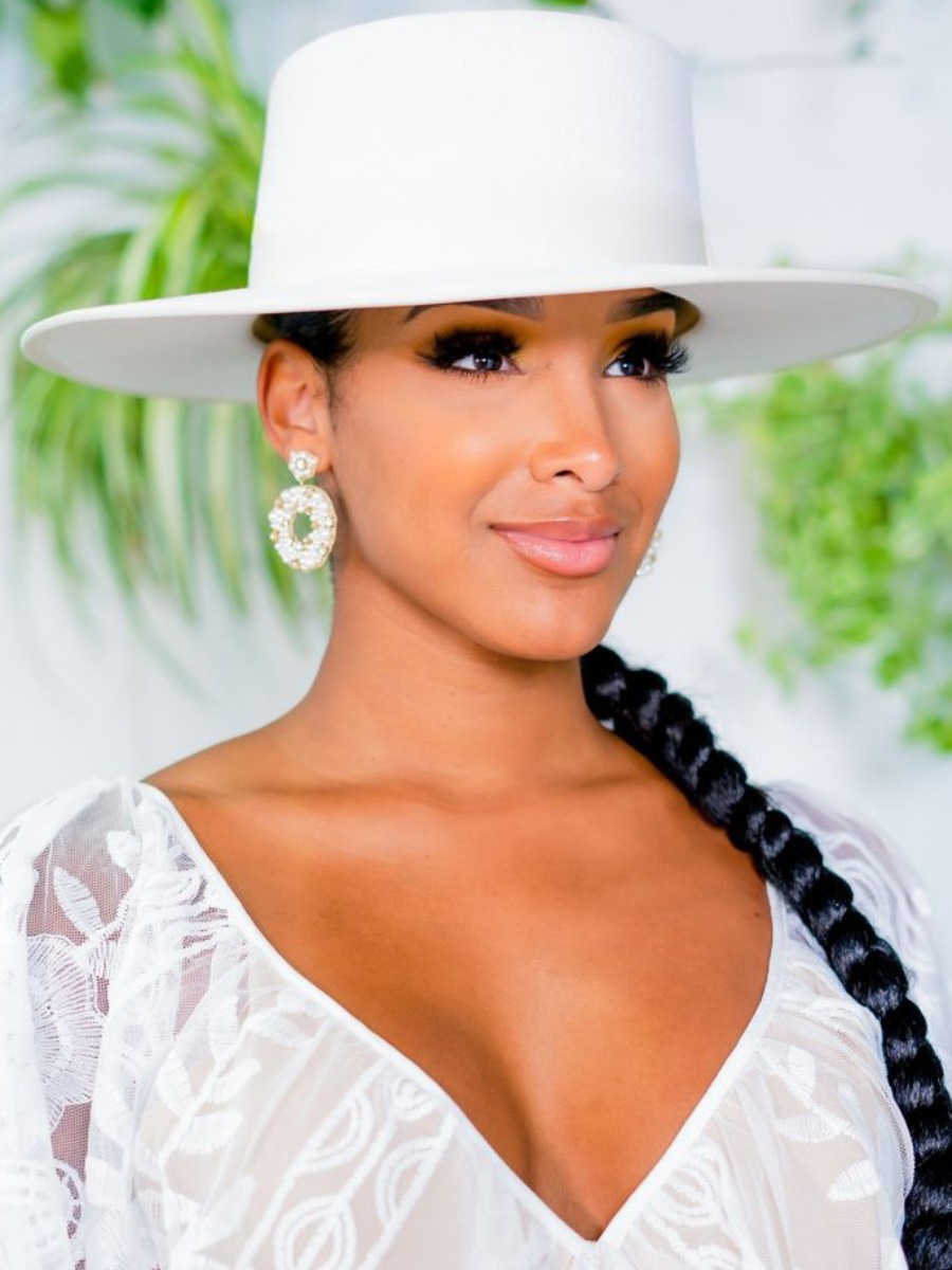 LovelyWholesale Retro Jazz Hat All Seasons Casual Solid Color Spring Summer 2024