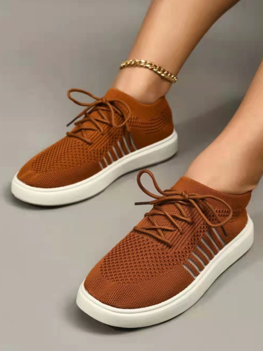 LW Breathable Lace-up Sneakers
