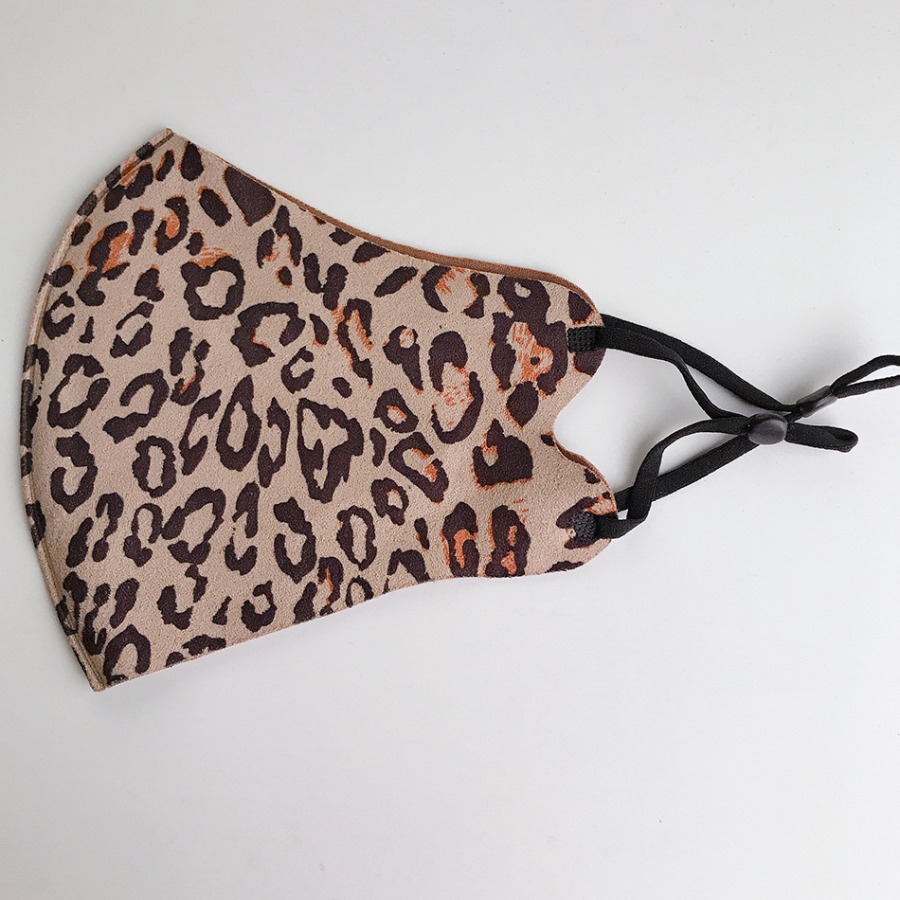 

LW Leopard Print Face Mask