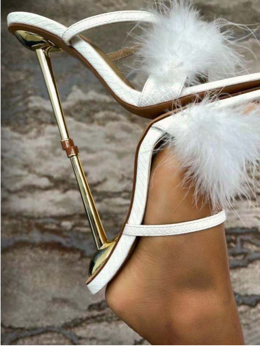 

LW Plush Solid Heels, White