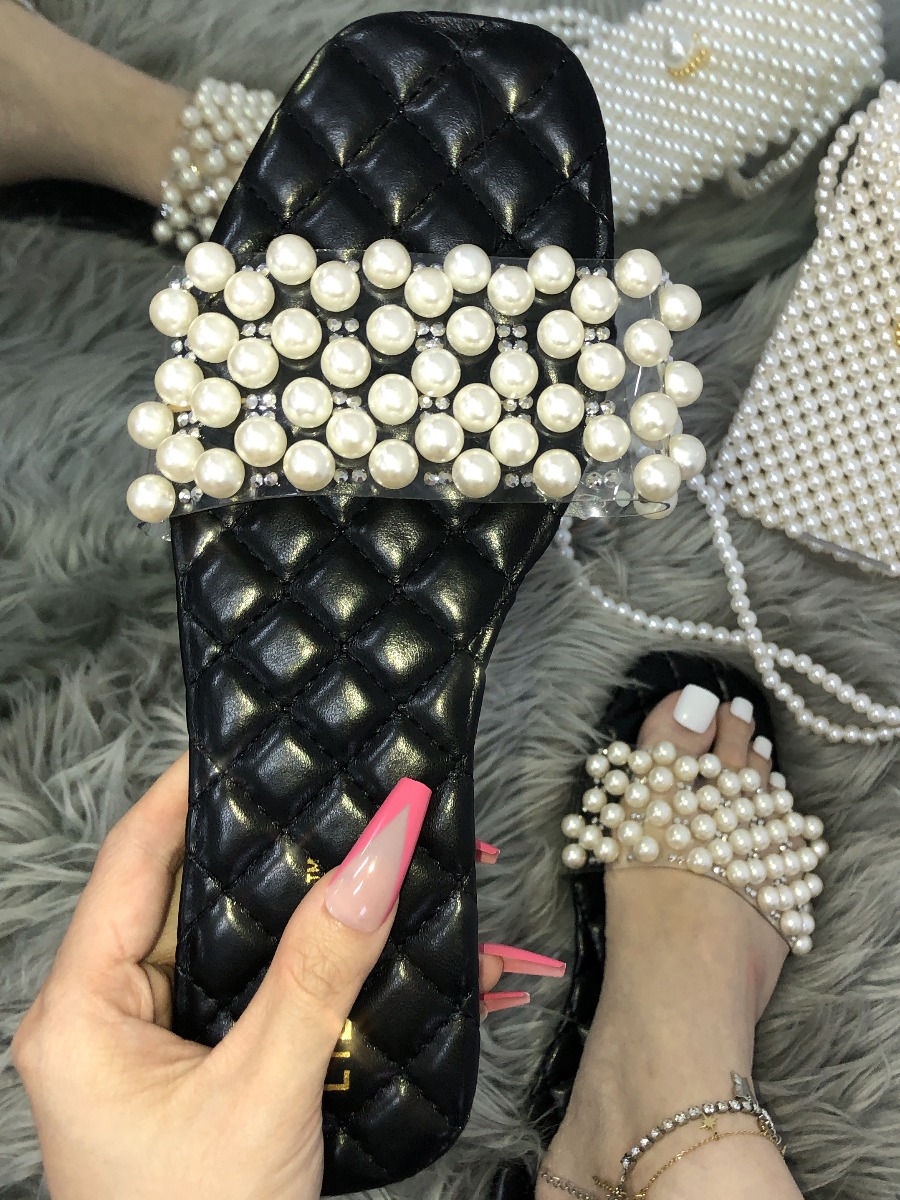 

LW Pearl Decor Slippers, Black