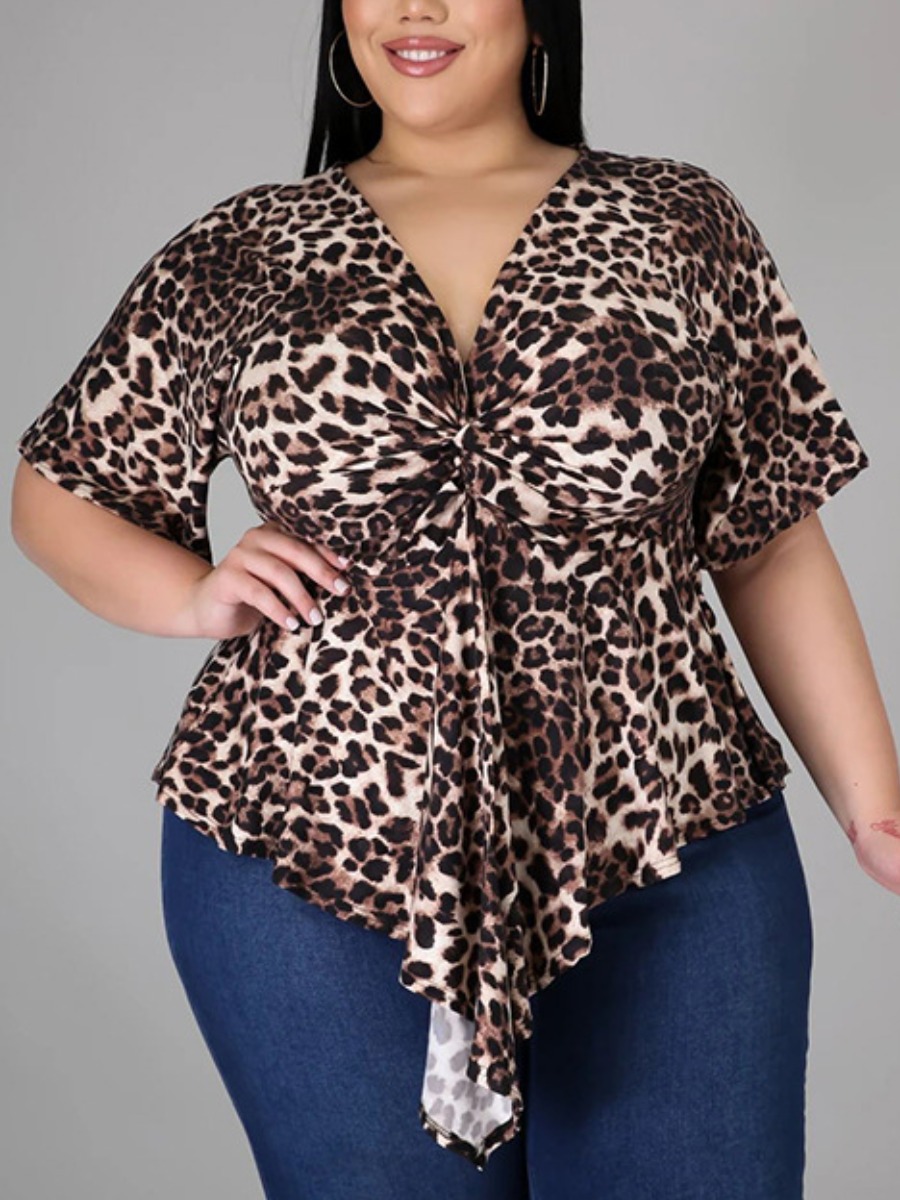 

LW Plus Size V Neck Leopard Print Blouse