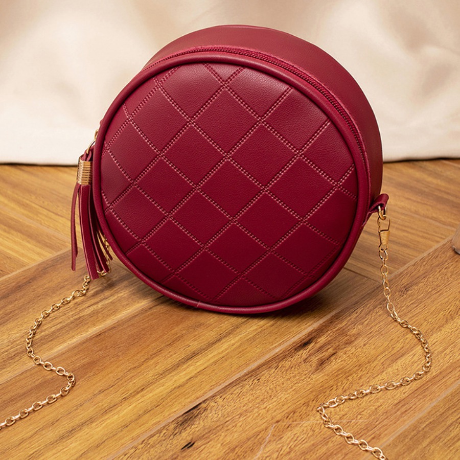 

LW Cylindrical Chain Strap Crossbody Bag, Red