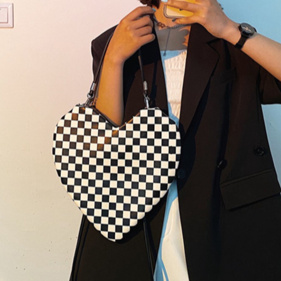 

LW Heart Plaid Print Shoulder Bag, Black & white tartan
