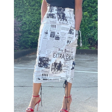 

LW COTTON Newspaper Letter Print Drawstring Skirt, White