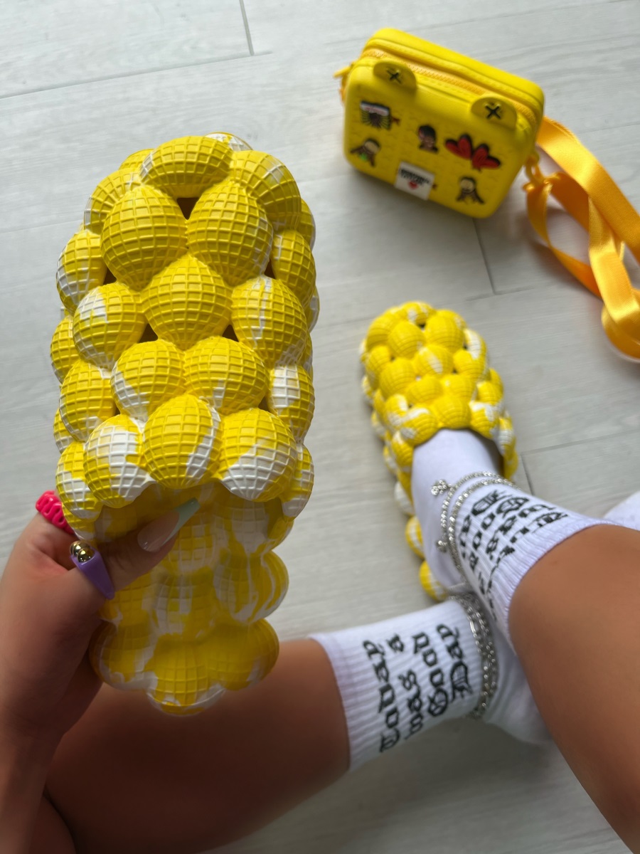 

LW Peanut Design Cut Out Slides, Yellow camouflage