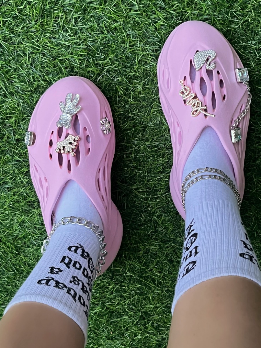 LW Rhinestone Cut Out Flats